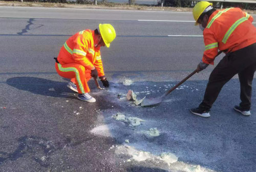 湛江公路下沉注浆加固
